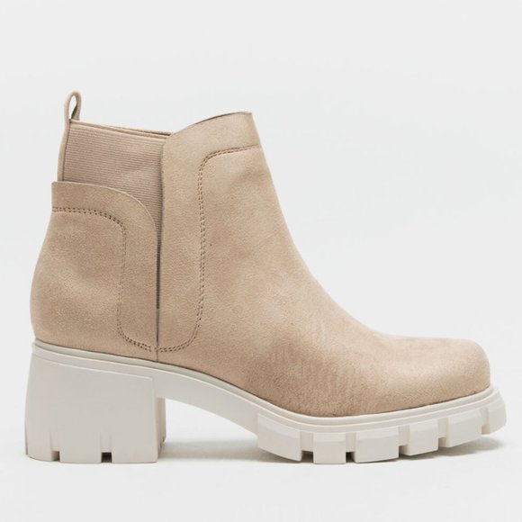 New Clay Chelsea Elastic Chunky Lug Sole Ankle Boots.Booties - Picture 2 of 3